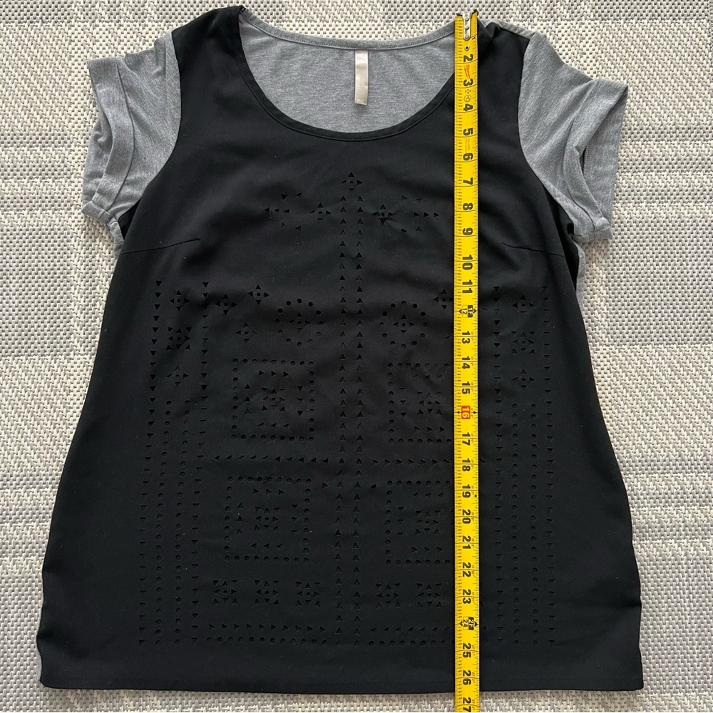 THYME | Maternity short sleeve Blouse - Picture 2 of 6